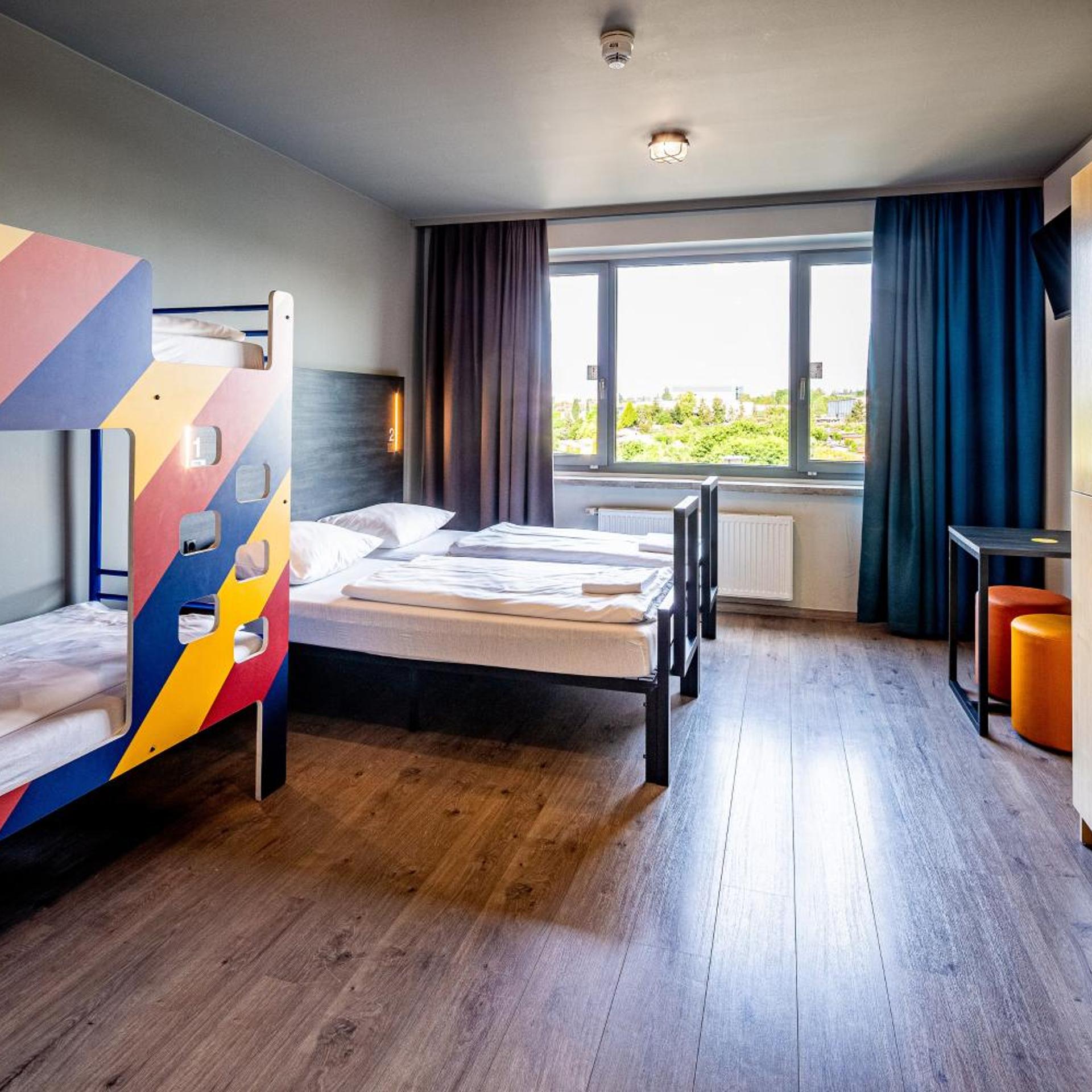 غرفة ثلاثية، a&o Hostel Weimar 4/10