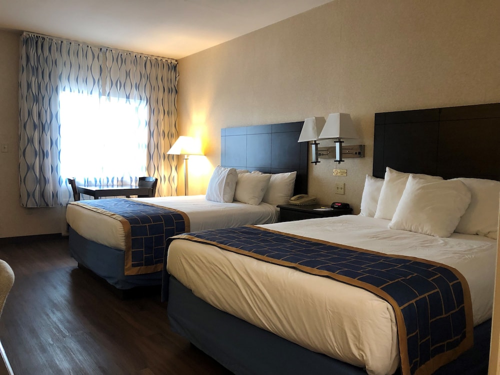 Days Inn by Wyndham Grants 8/22