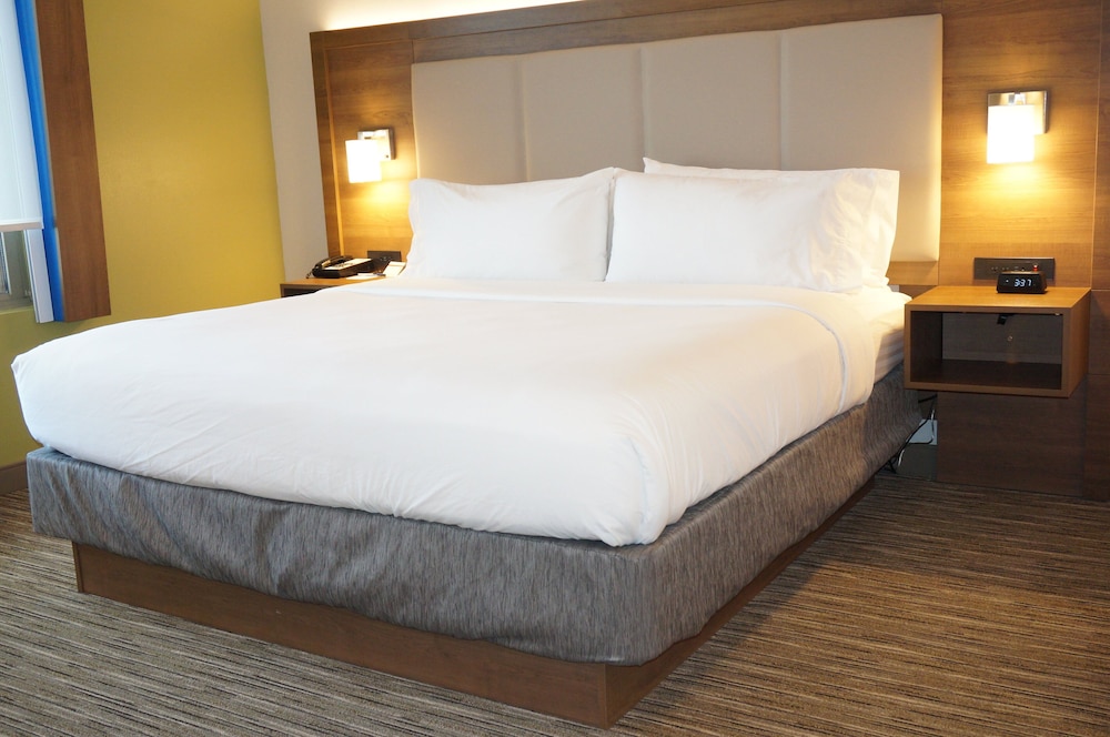Holiday Inn Express Hotel And Suites Fremont Milpitas Central 11/69