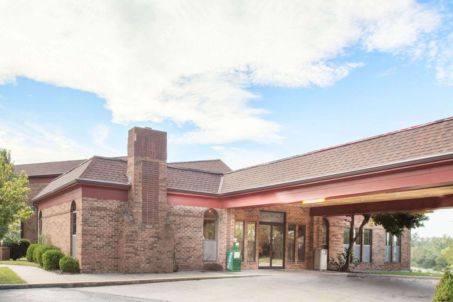 Super 8 by Wyndham Atchison KS 7/11