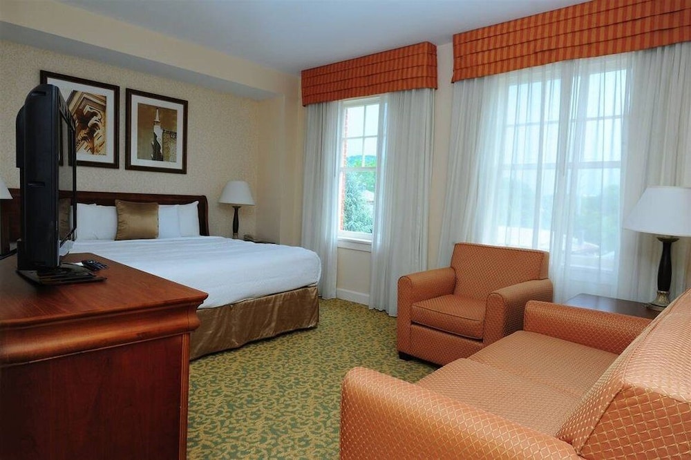 Hotel 24 South 12/59