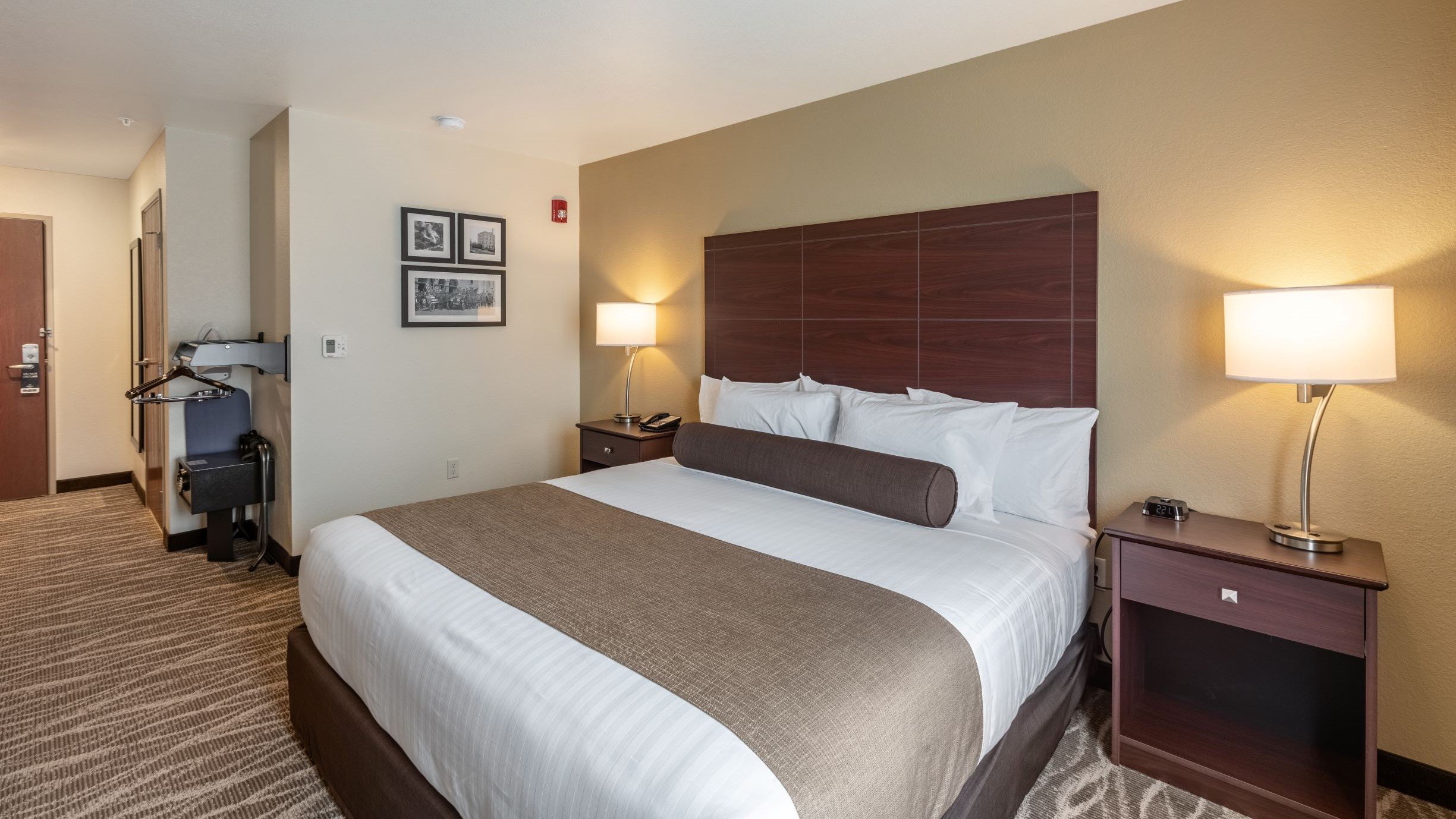 Cobblestone Hotel & Suites - Hartford 18/57