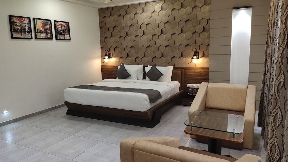 Lords Eco Inn Morbi 13/35