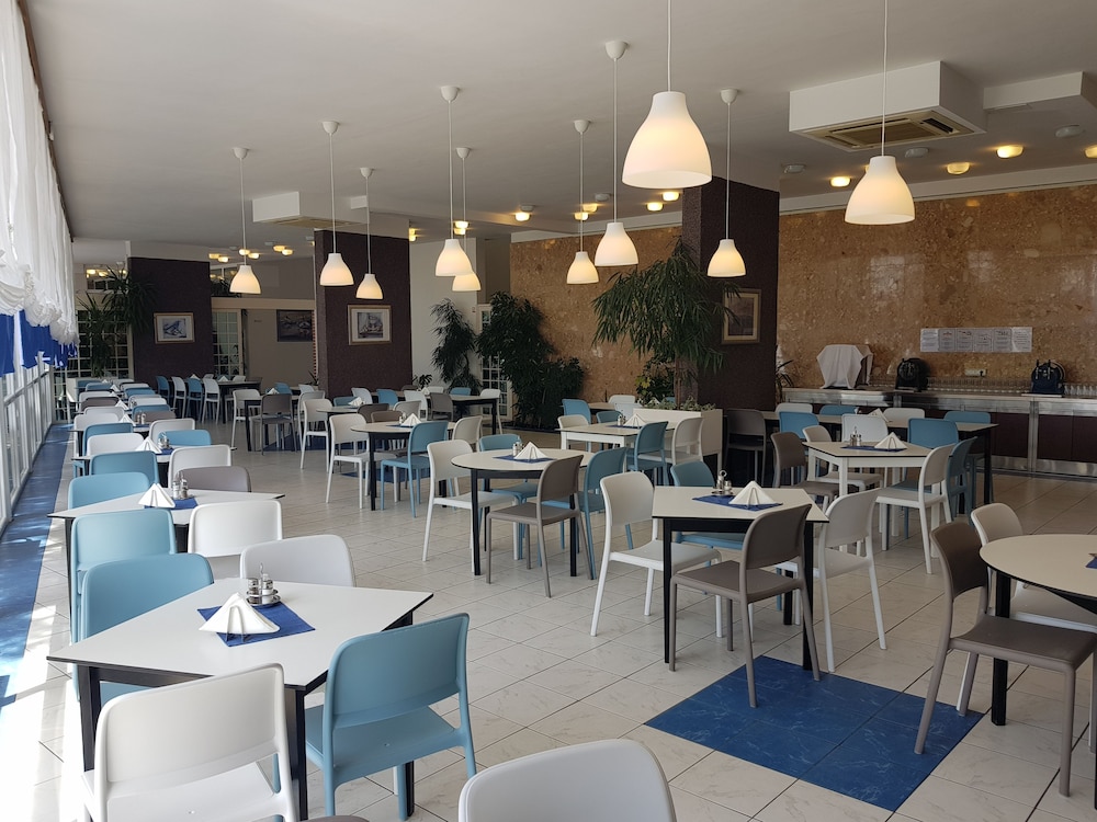 Holiday Village Sagitta 44/62