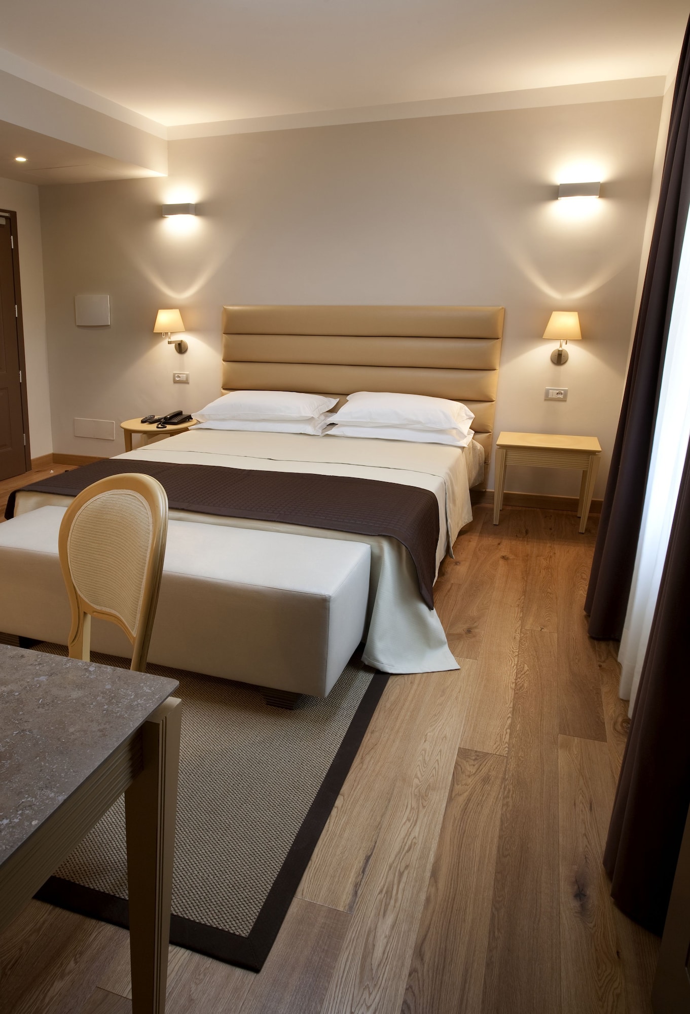 ROOM, SINGLE, DOUBLE BED