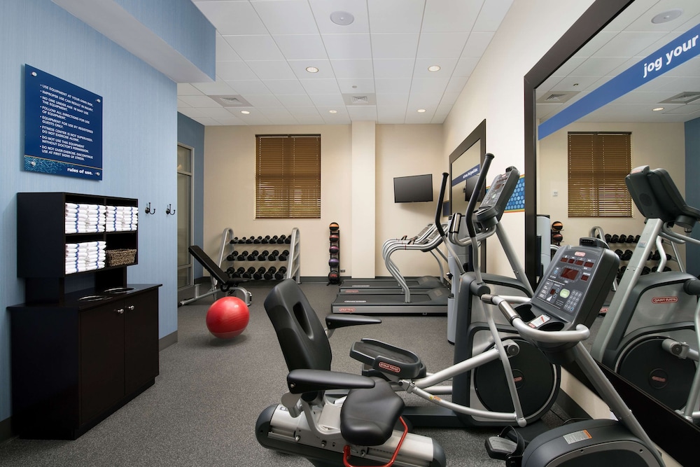 Hampton Inn Wilmington Downtown 15/33