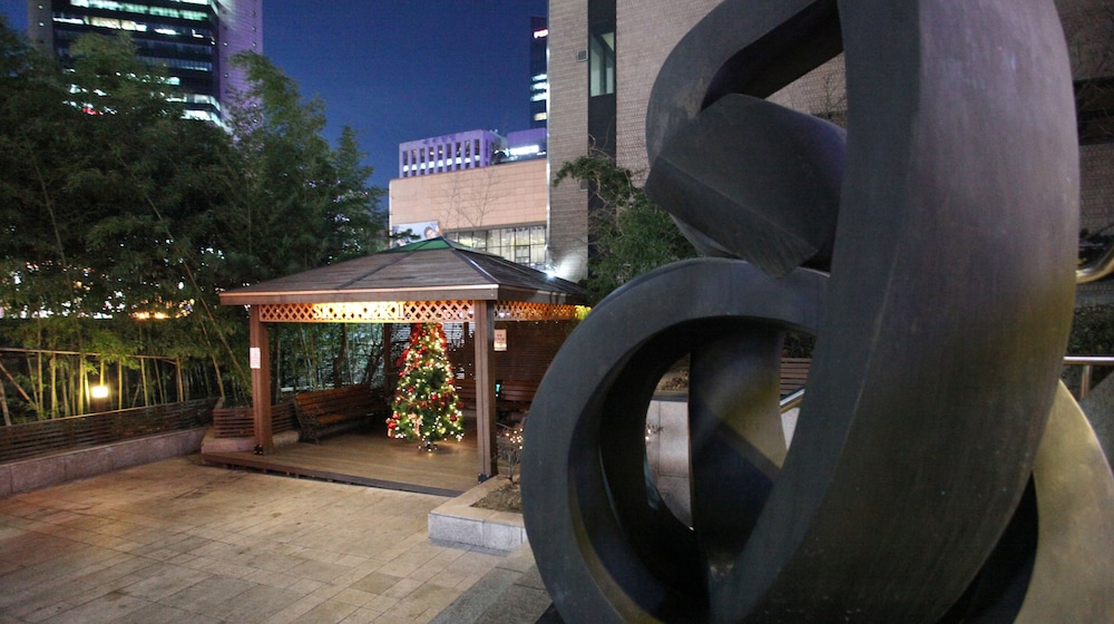 Hotel Skypark Myeongdong Ii Seoul 60/68