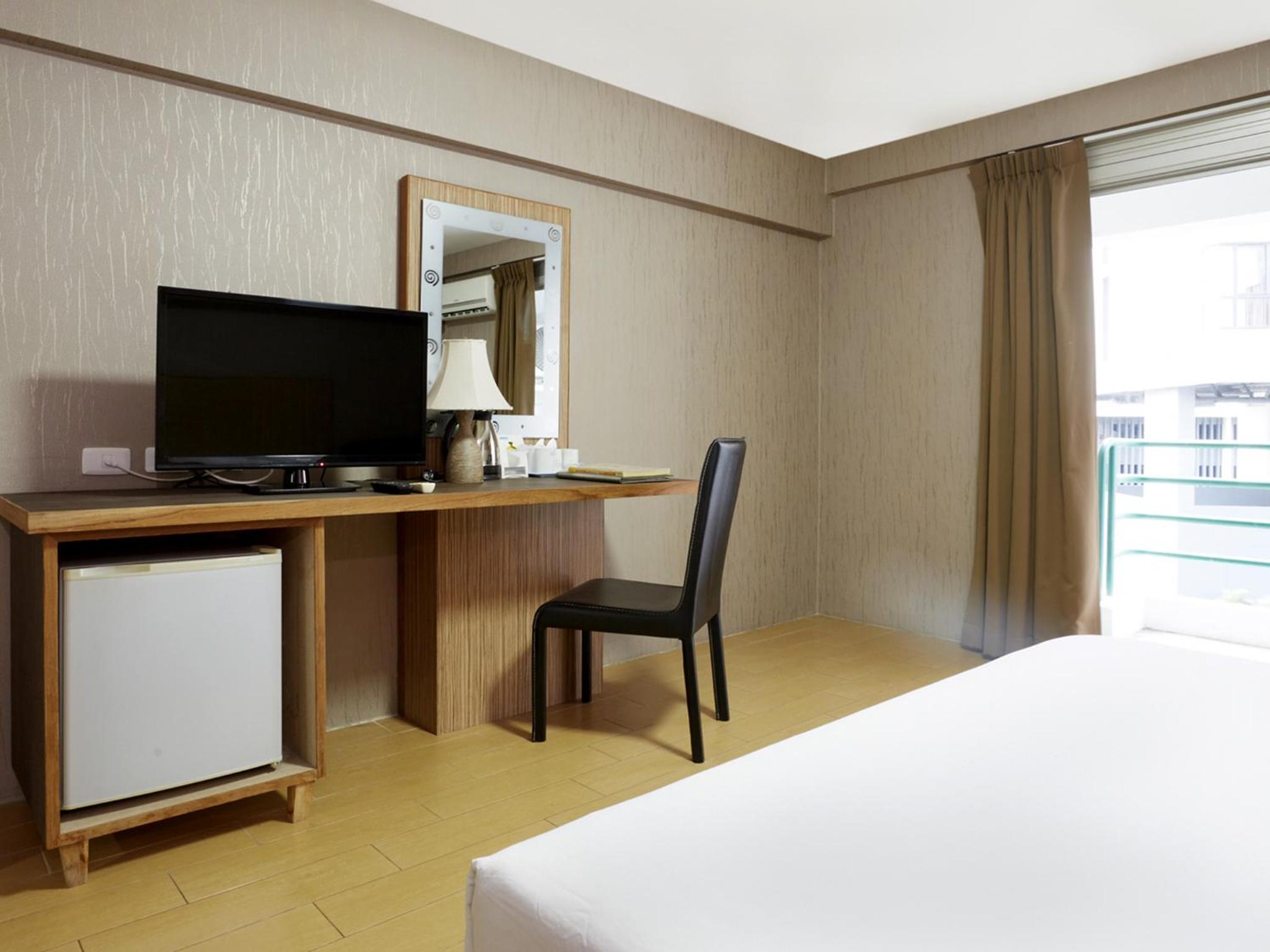 Watana Hotel Bangkok 53/63