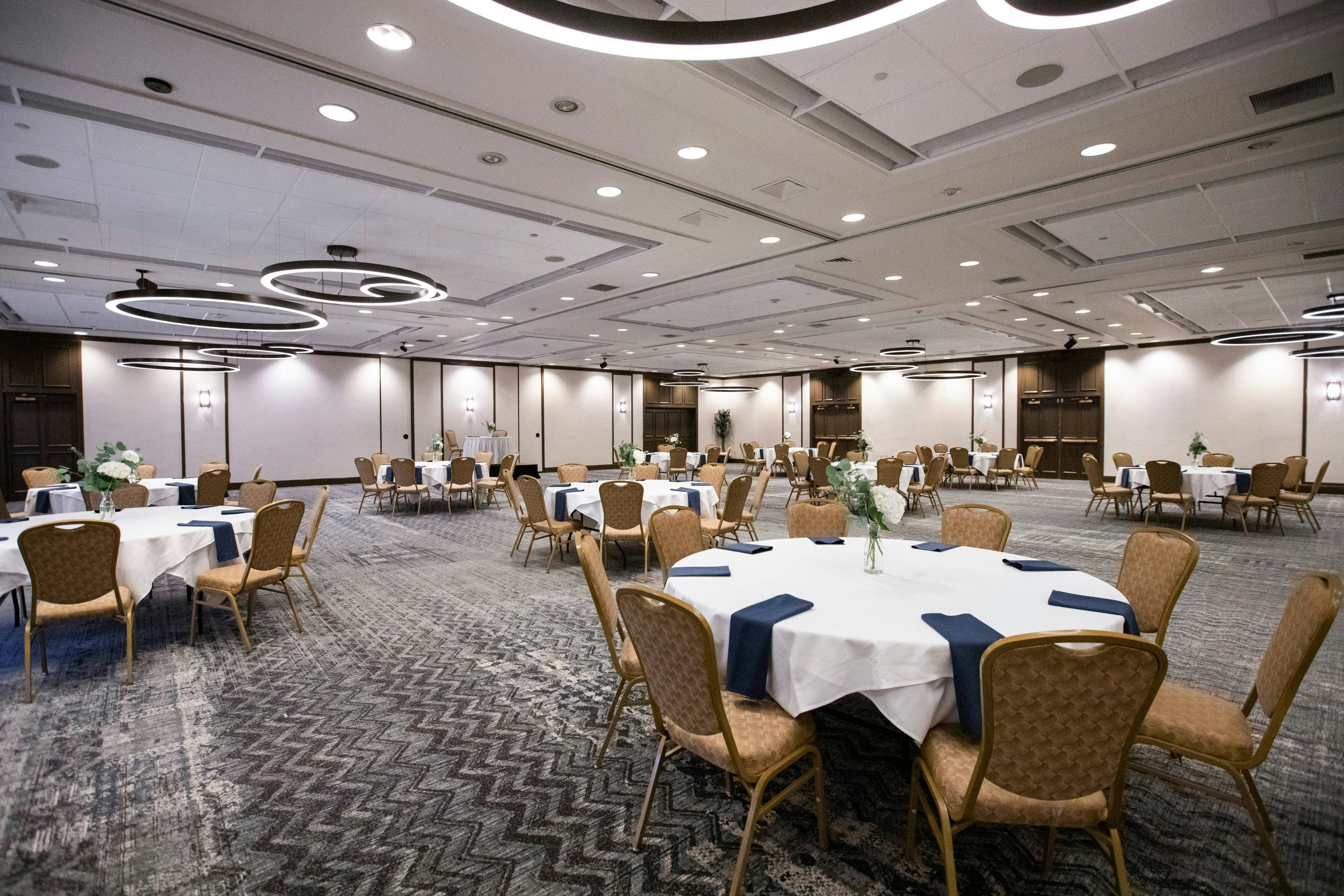 Delta Hotels by Marriott Burlington 26/42