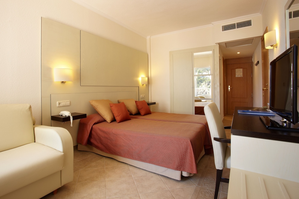 Grupotel Imperio Playa 18/40