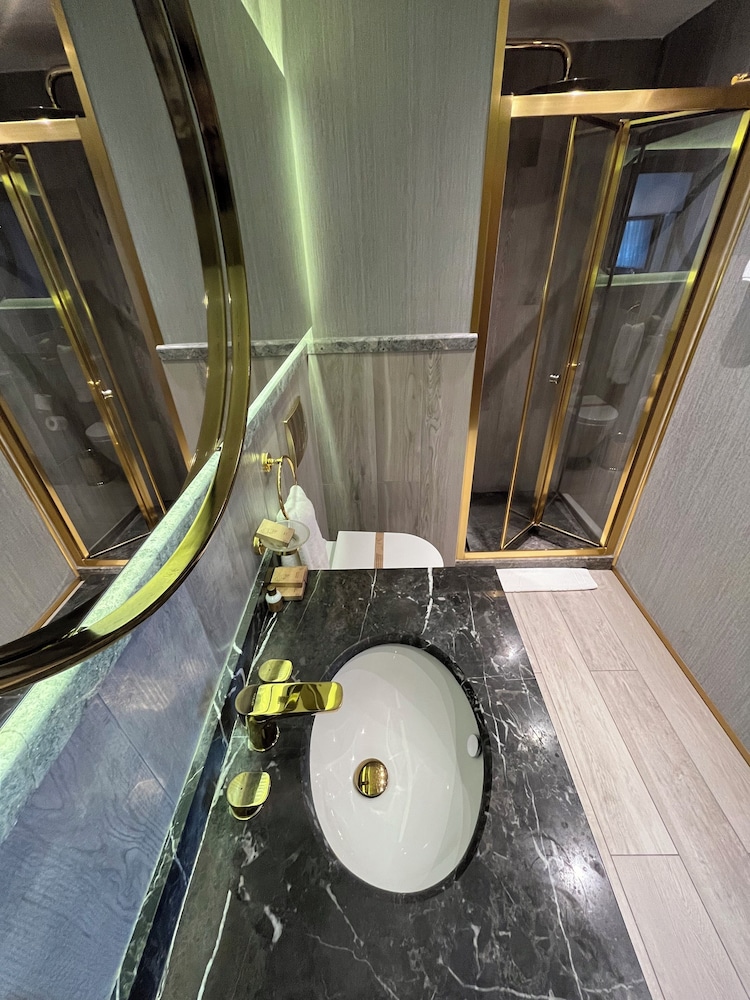 Kings Cross Hotel Istanbul 44/50