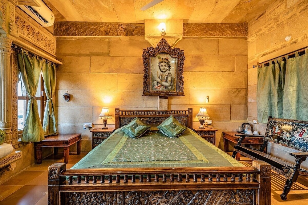 Garh Jaisal Haveli Hotel 13/37