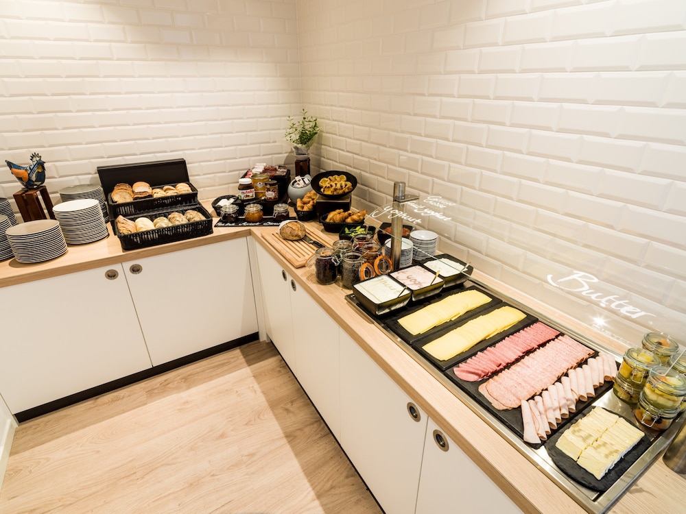 Lobby at HOLIDAY INN THE NIU DAIRY HAARLEM BY IHG, AMSTERDAM