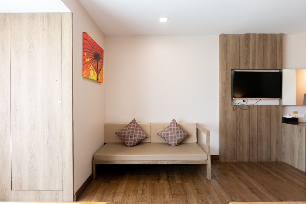 Grand Ratchapruek Hotel 37/70