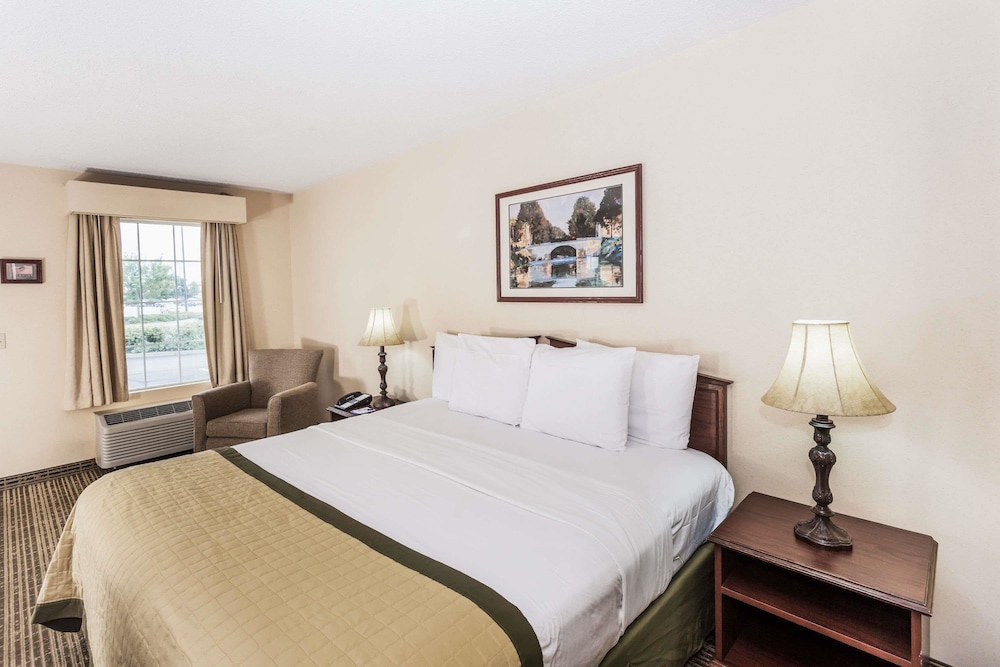 Baymont By Wyndham Valdosta At Valdosta Mall 16/36
