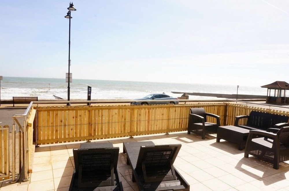 Shoreside Inn 23/29