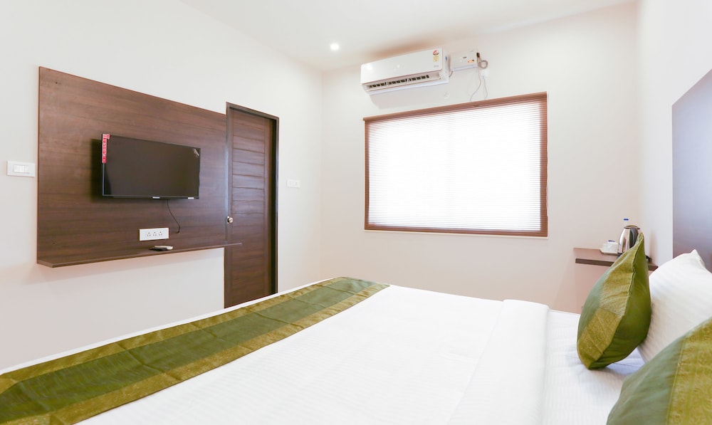 Treebo Hi Line Apartments 15/28
