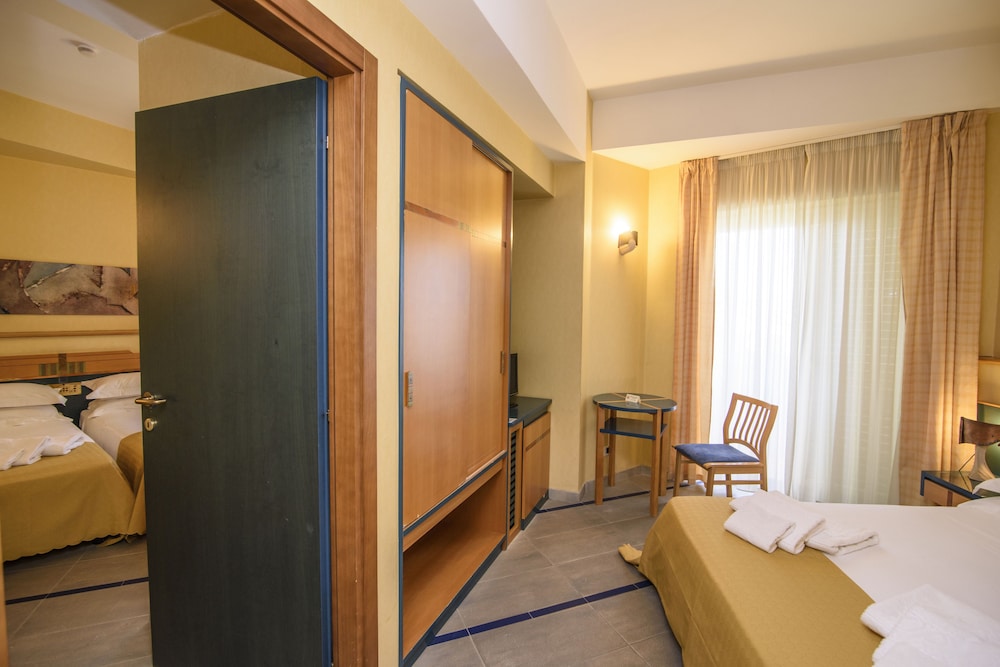 Grand Hotel President 21/50