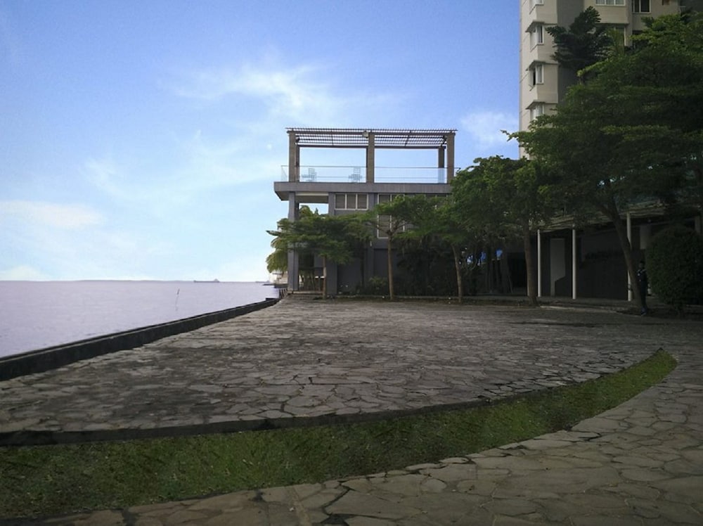 The Malibu Suites Balikpapan 30/36