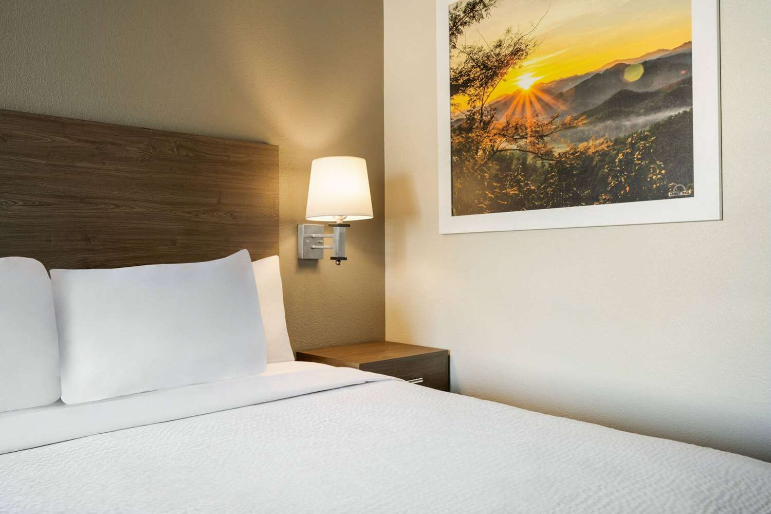 Days Inn By Wyndham Fresno South 22/38