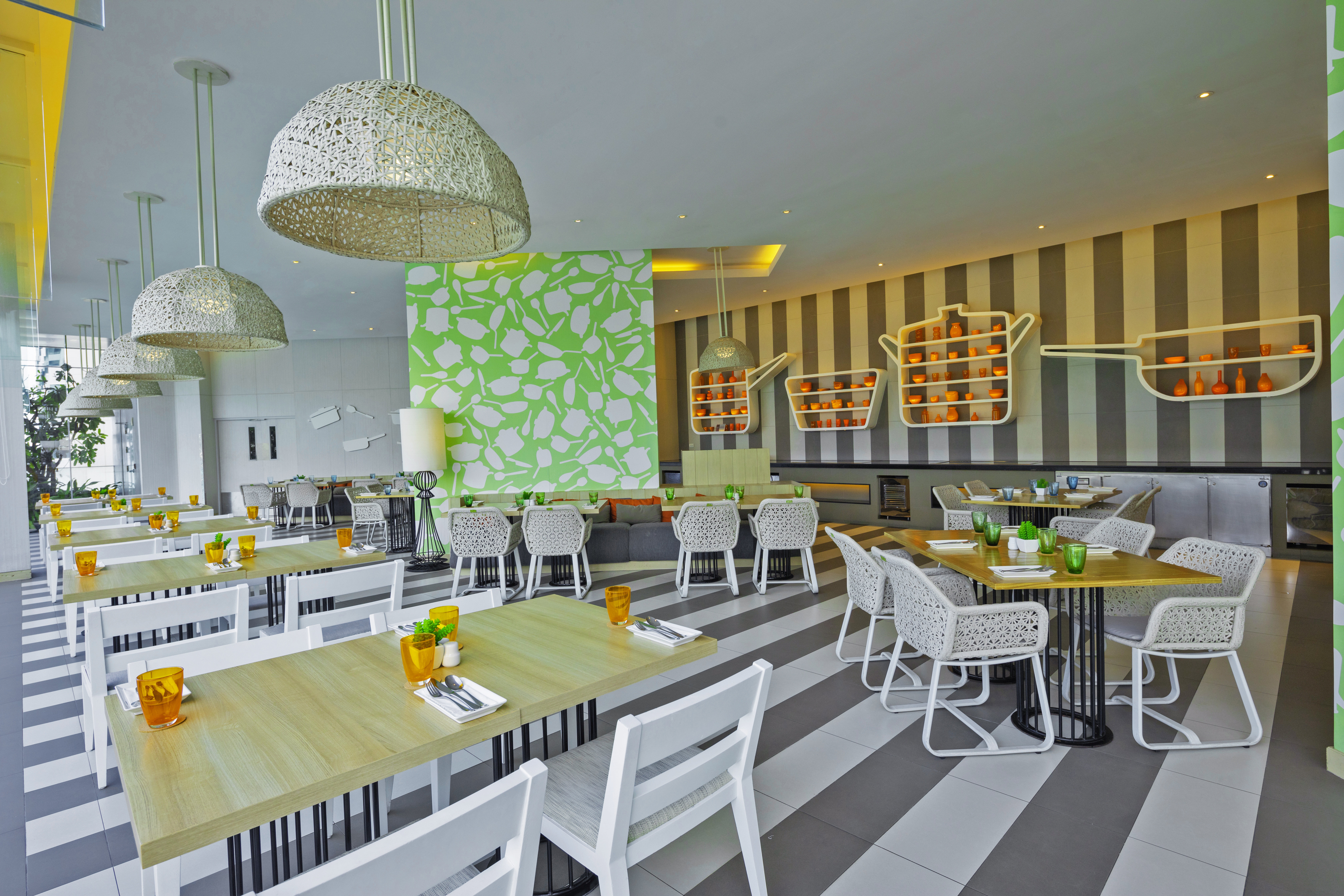 Holiday Inn Pattaya Hotel 63/83