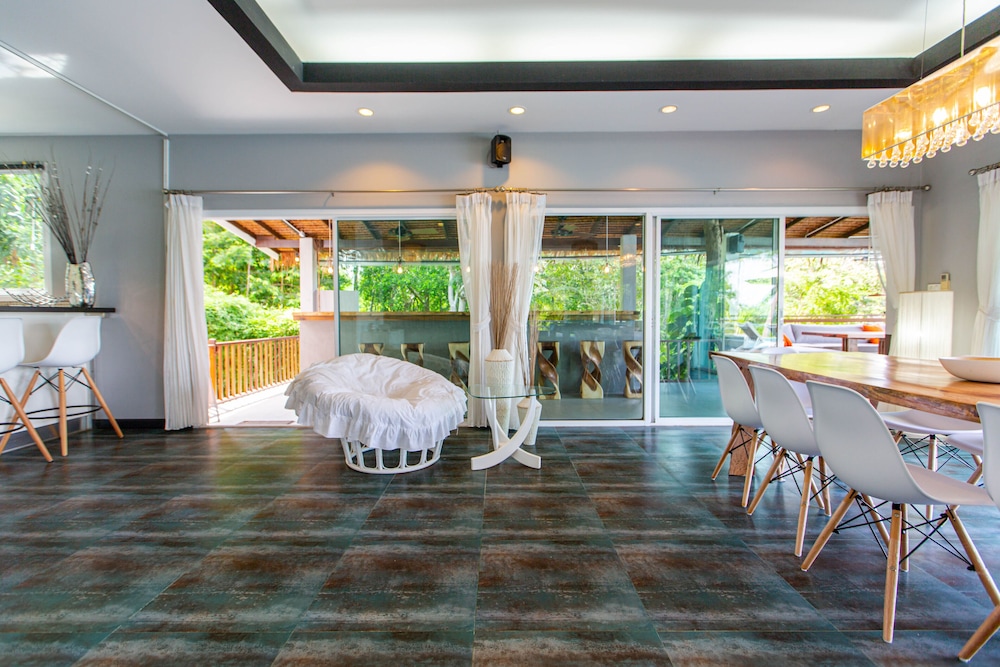 Padel Phangan Suite 13/50