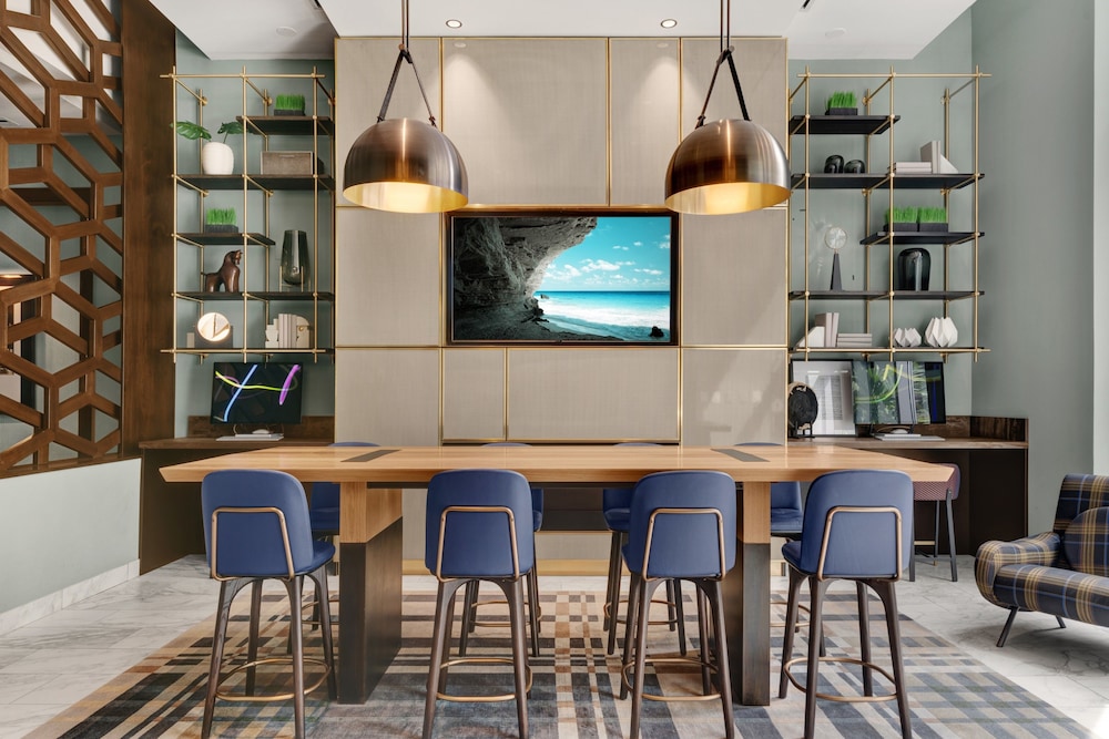 Global Luxury Suites Downtown Jersey City 55/71