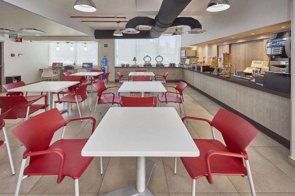City Express Junior by Marriott Ciudad Del Carmen Aeropuerto 26/44
