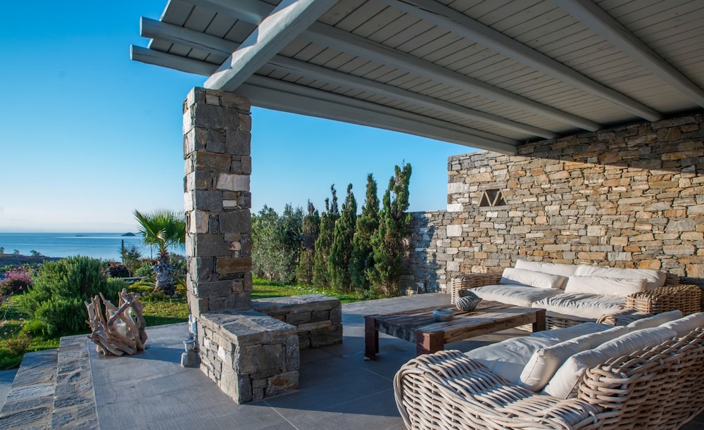 Aelia Paros Villas 15/50