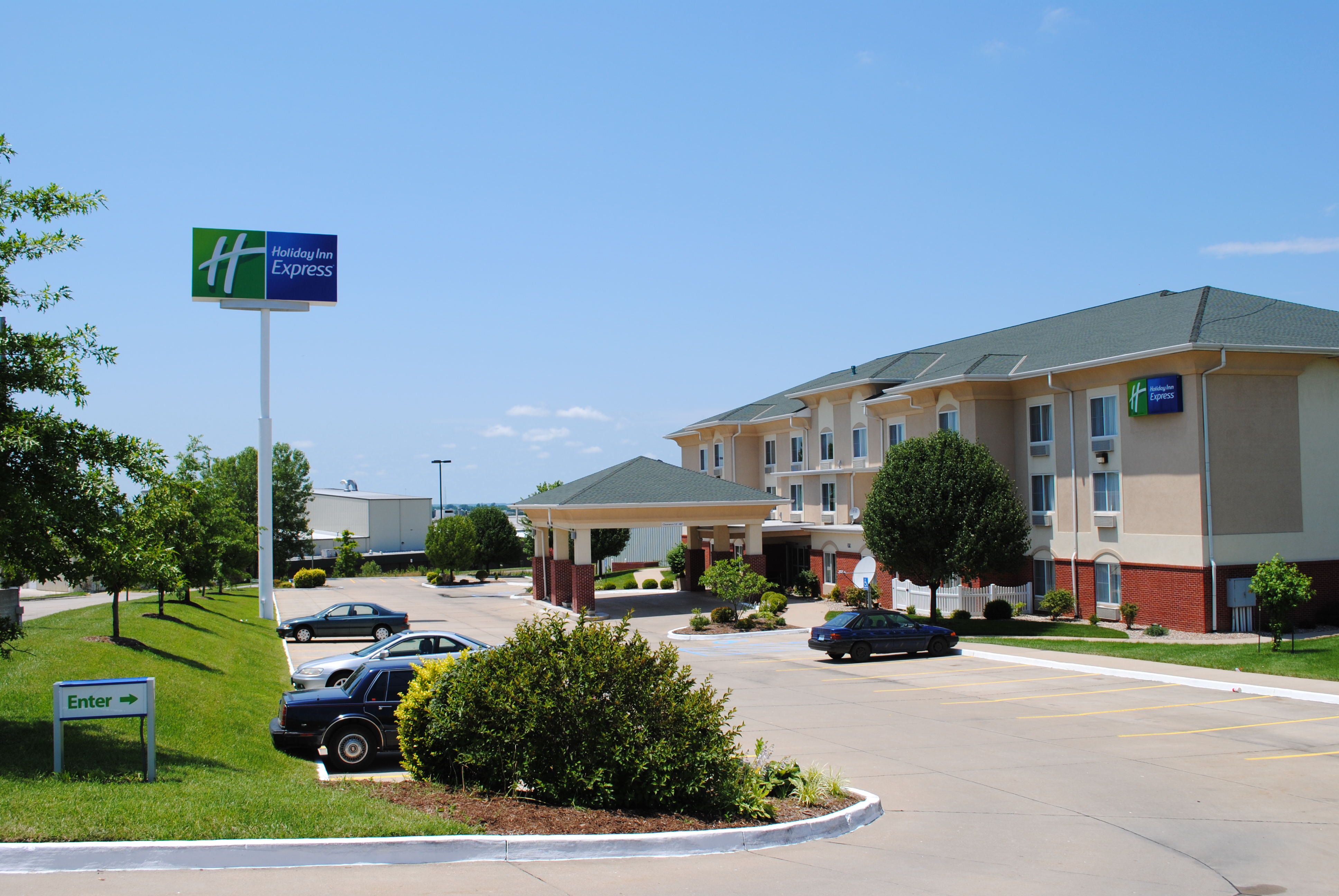Holiday Inn Express Boonville 40/50