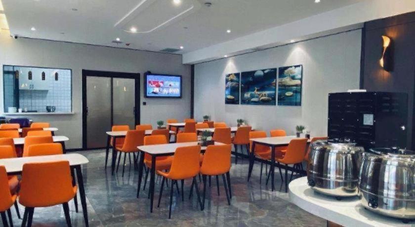 GreenTree Inn Datong High-speed Railway Station Wanda Plaza Fangte Express Hotel 43/48