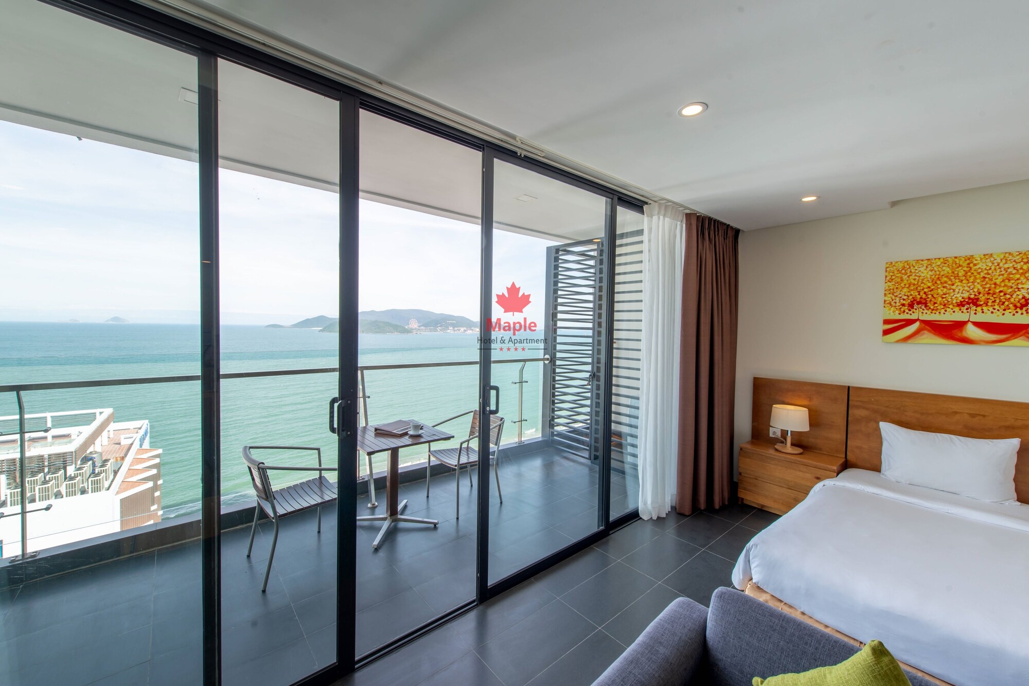 Studio, Sea View