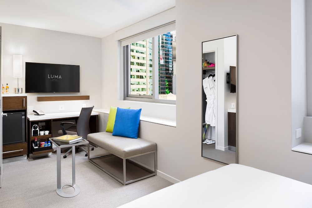 Luma Hotel Times Square 19/23