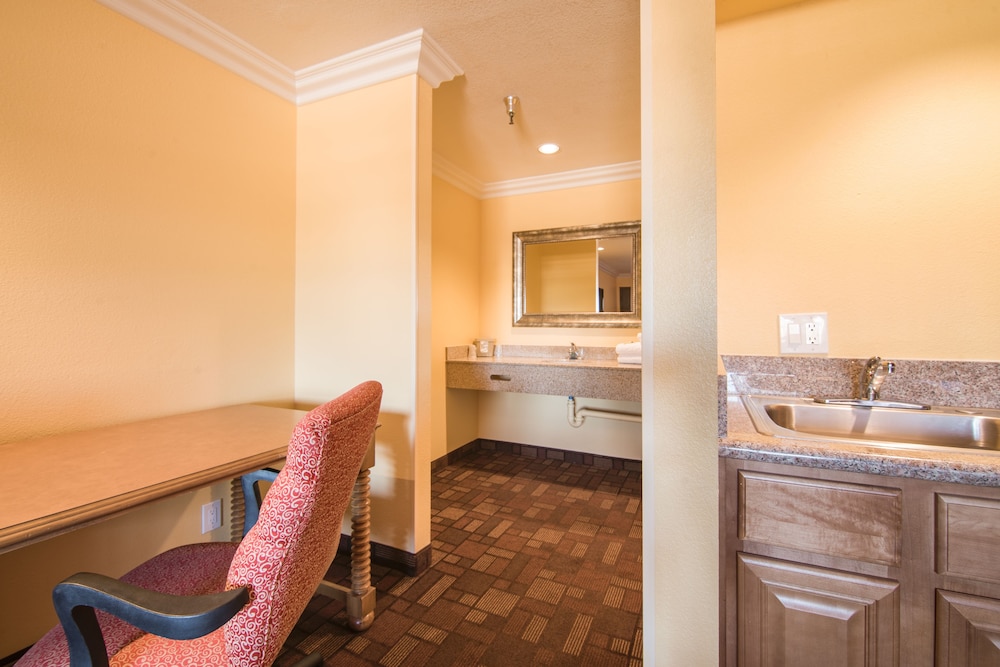 Industry Inn Amp Suites 45/60