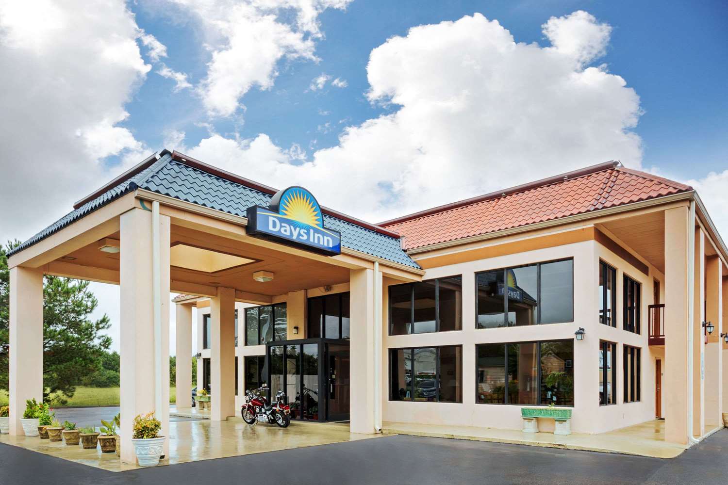 Days Inn By Wyndham Clinton 4/21
