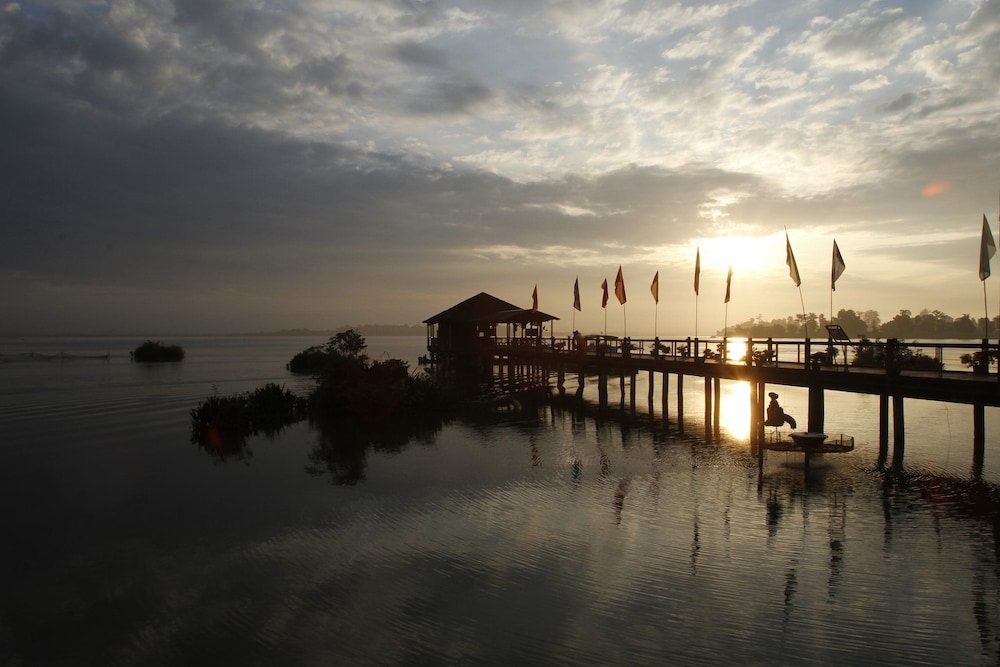 Bukit Merah Laketown Resort 36/43