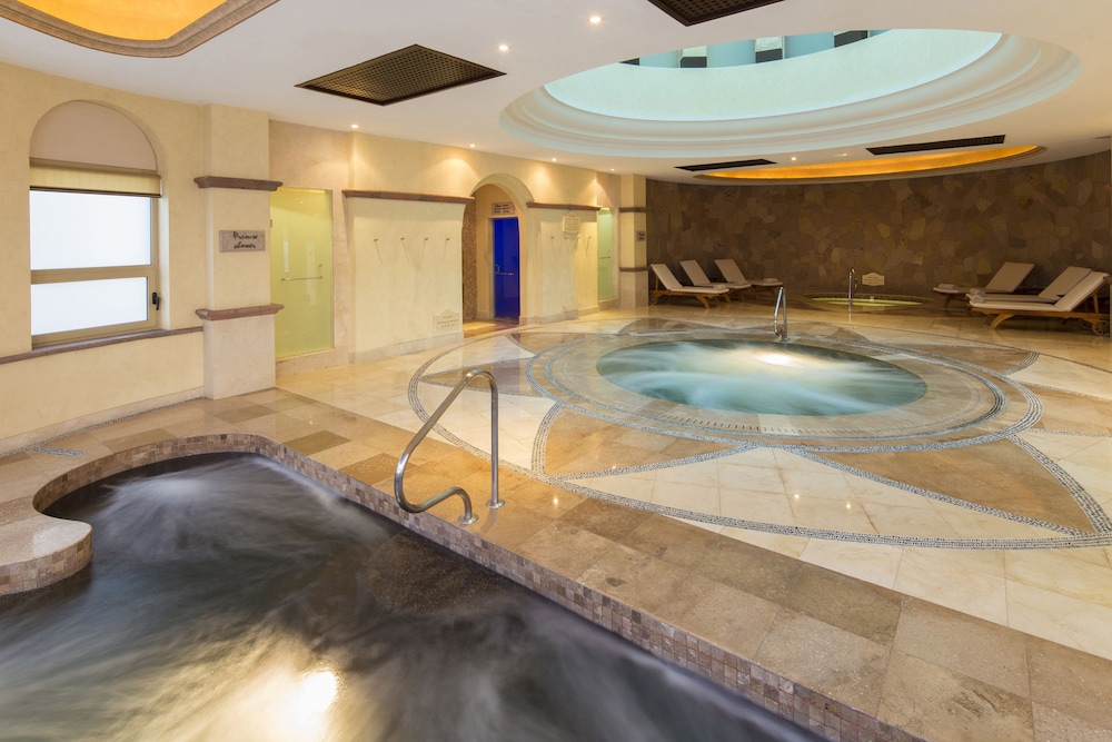Villa Del Arco Beach Resort And Spa 49/78