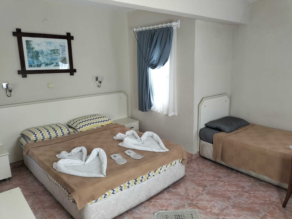 HOTEL LETOON 6/50