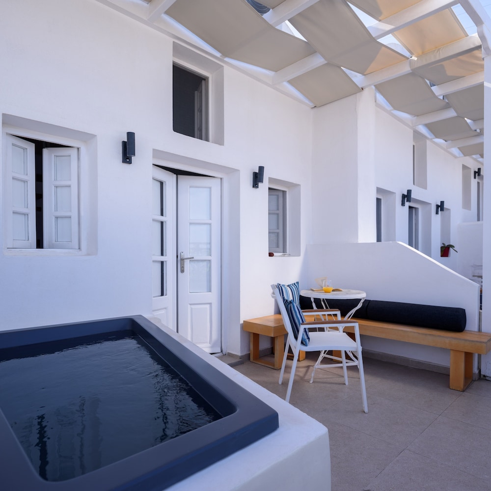 Muses Cycladic Suites 62/80