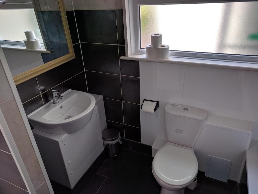 OYO Mayfair Hotel Isle of Wight 55/60