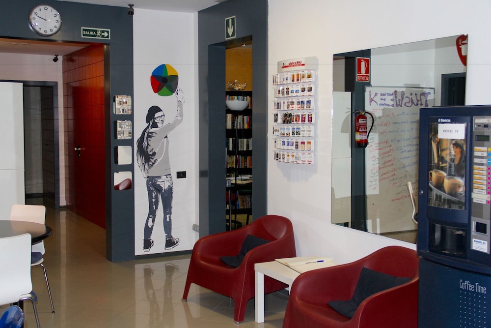 Alternative Creative Youth Hostel Barcelona 31/50