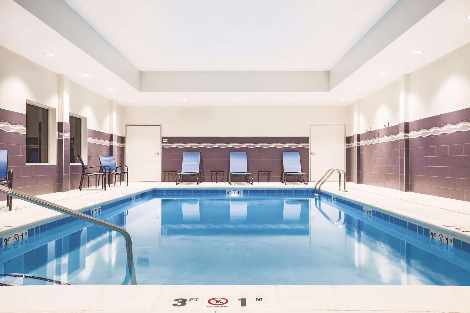 La Quinta Inn And Suites By Wyndham Wichita Northeast 22/37