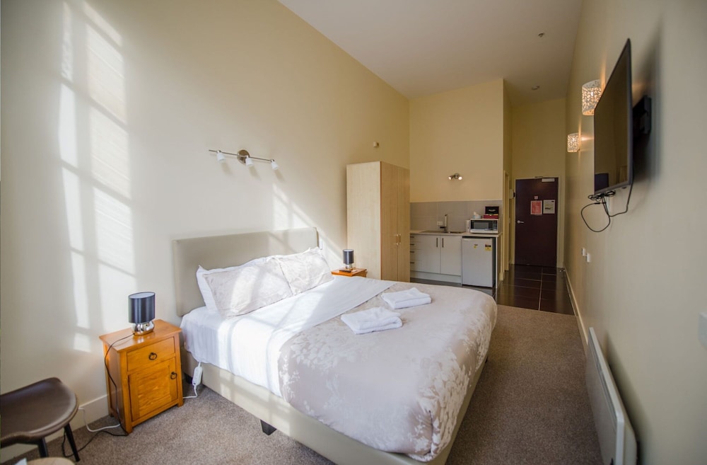 Grand Central Serviced Apartments 17/61