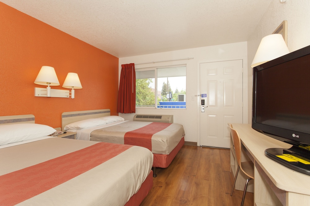 Motel6 Belmont, CA San Francisco Redwood City 39/61