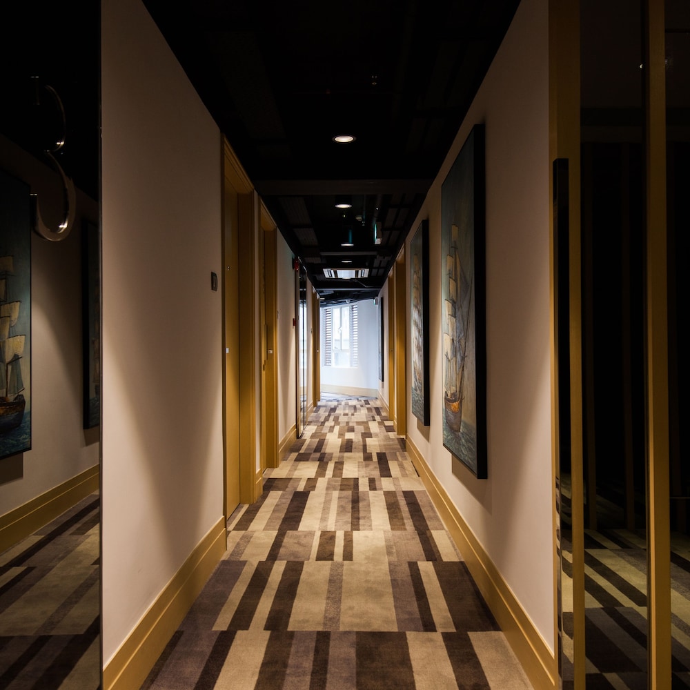 Caravel Hotel 37/54
