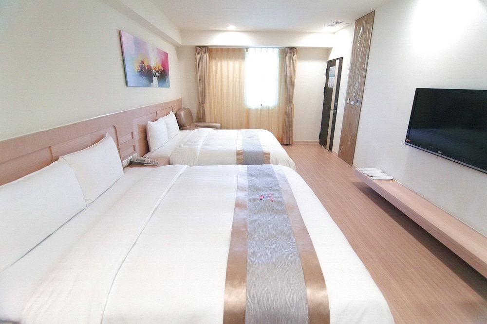 ROOM, QUADRUPLE