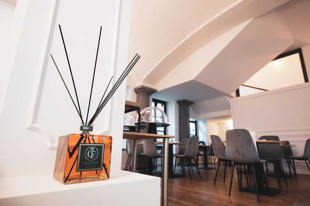 Carlo Felice Boutique Hotel 32/39