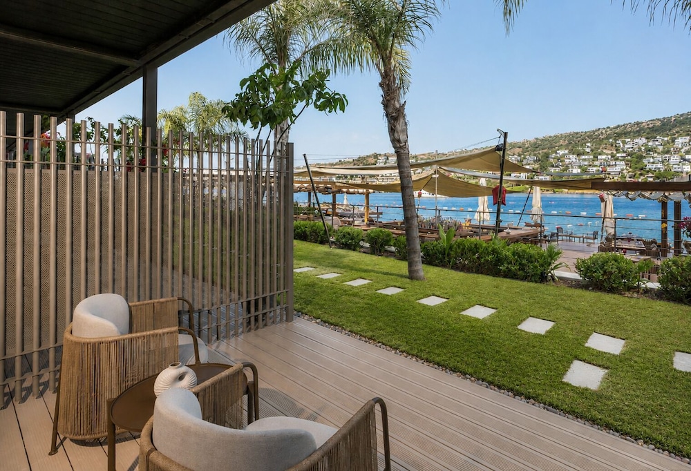 Mare Deluxe Residences and Villas 35/57