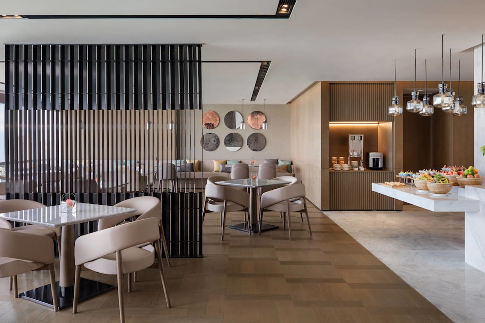Courtyard by Marriott Shenzhen Northwest 30/43