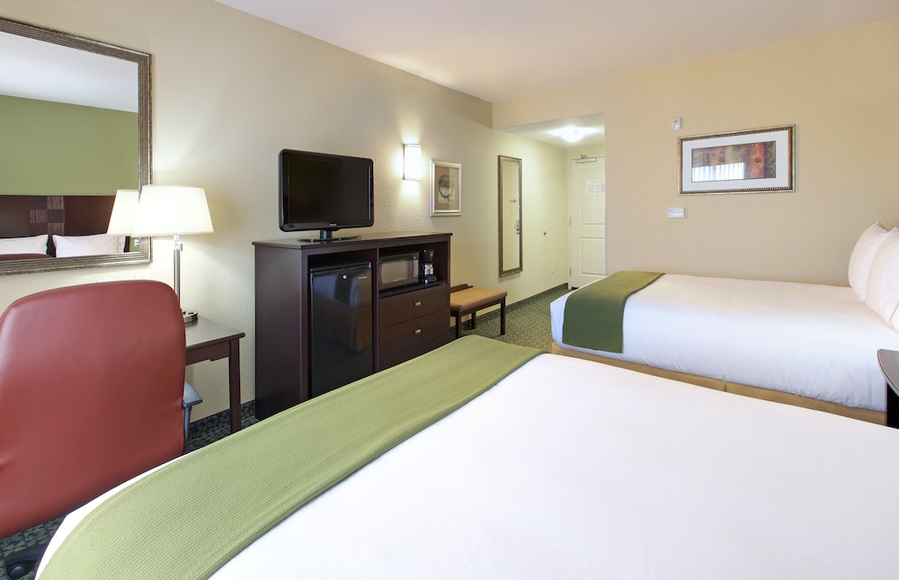 Holiday Inn Express Suites Covington 11/40
